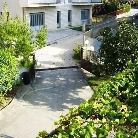 Apartment Mit Balkon Fuer Zwei Personen *